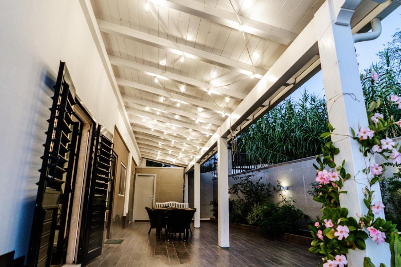 Resort Villa La Perla Sul Mare 莱波拉诺 外观 照片